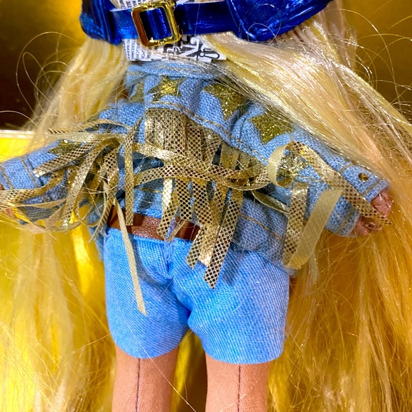 NA NA NA SURPRISE PATRIOTIC ERIKA FEATHERTON FASHION GLAM DOLL SRIES (2) 7.5” - Picture 10 of 14